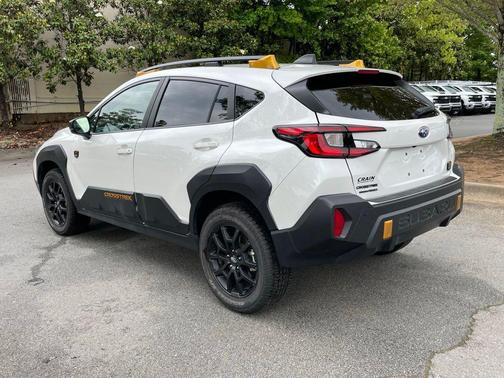 Crystal White Pearl 2025 Subaru Crosstrek Wilderness