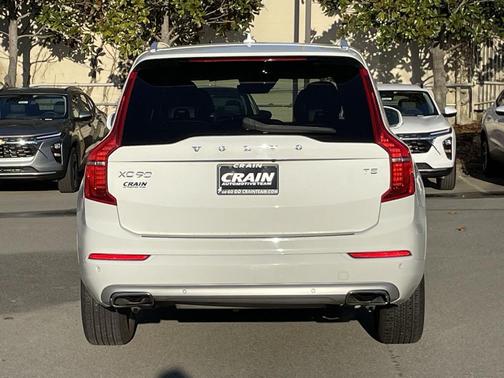 2021 Volvo XC90 T5 Momentum