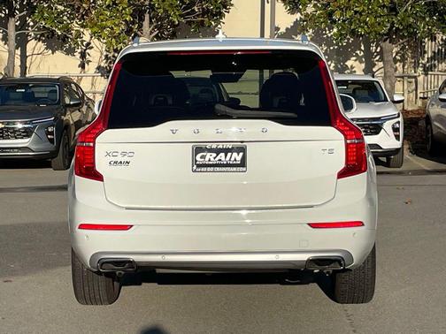 2021 Volvo XC90 T5 Momentum