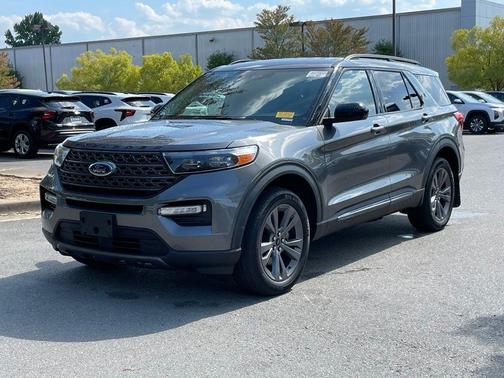Carbonized Gray Metallic 2022 Ford Explorer XLT