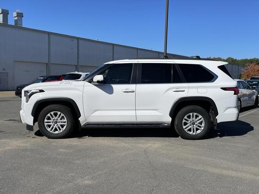 2024 Toyota Sequoia SR5