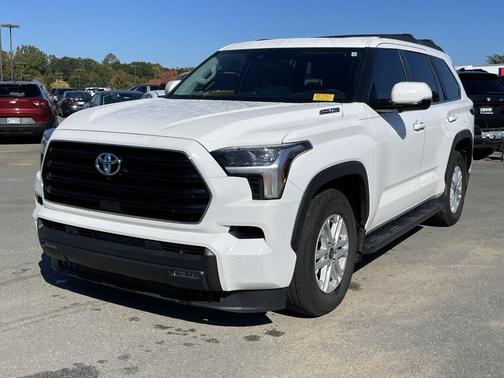 2024 Toyota Sequoia SR5
