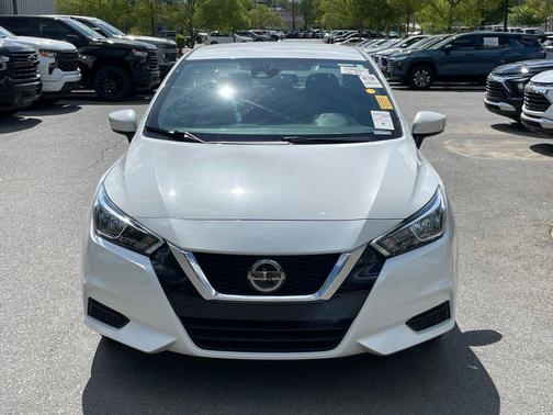 Aspen White Tricoat 2022 Nissan Versa 1.6 SV