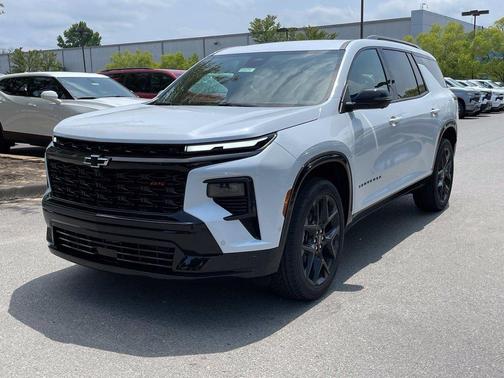 Polar White 2026 Chevrolet Traverse RS