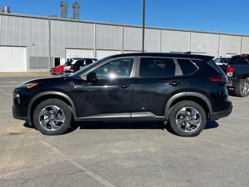 Super Black 2025 Nissan Rogue SV