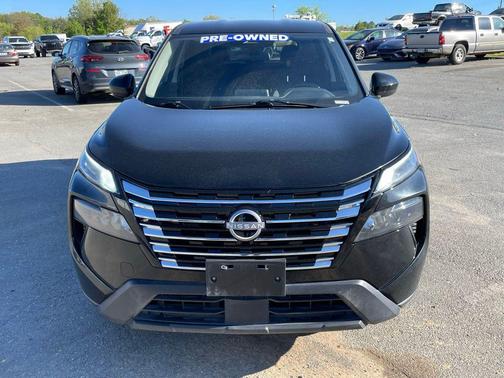 Super Black 2025 Nissan Rogue SV
