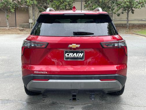 Radiant Red Tintcoat 2025 Chevrolet Equinox 1LT