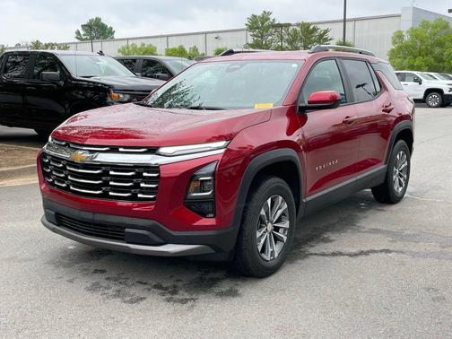 Radiant Red Tintcoat 2025 Chevrolet Equinox 1LT