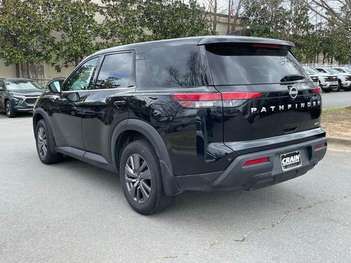 2024 Nissan Pathfinder S 4WD