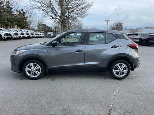 2021 Nissan Kicks S