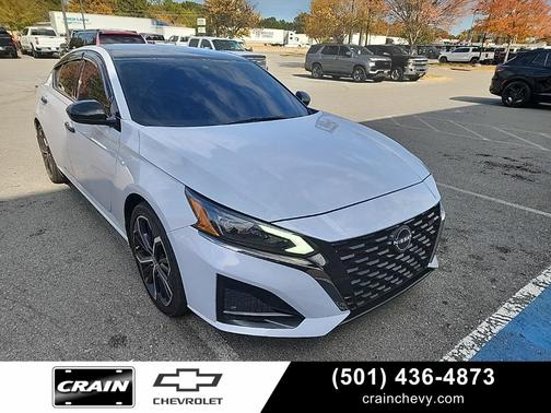 2023 Nissan Altima SR FWD