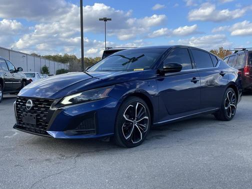 2023 Nissan Altima SR FWD