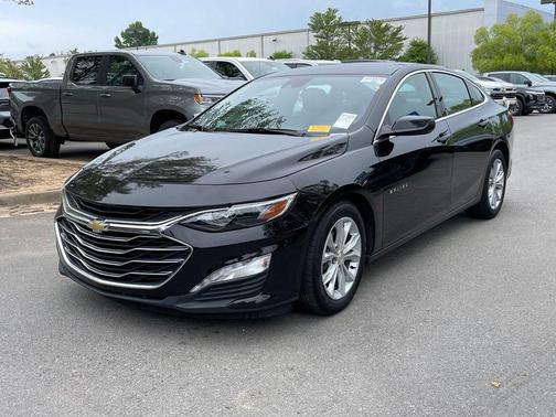 Mosaic Black Metallic 2025 Chevrolet Malibu FWD 1LT