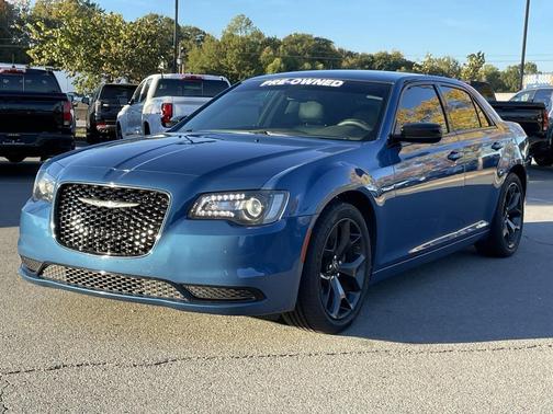 2022 Chrysler 300 Touring