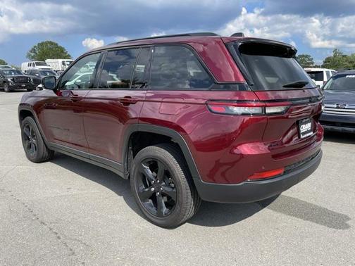 2024 Jeep Grand Cherokee Altitude