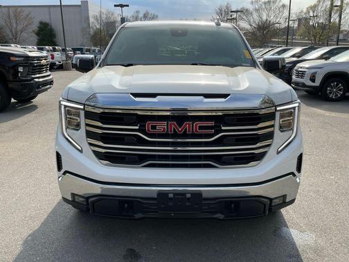 Summit White 2025 GMC Sierra 1500 SLT