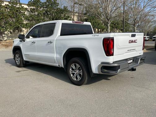 Summit White 2025 GMC Sierra 1500 SLT