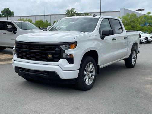 Summit White 2026 Chevrolet Silverado 1500 Custom