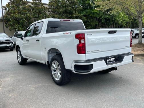 Summit White 2026 Chevrolet Silverado 1500 Custom