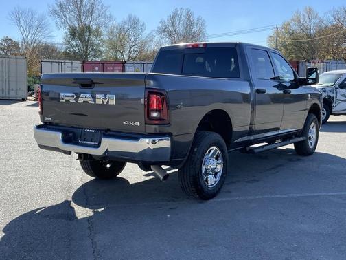 2025 RAM 2500 Tradesman Crew Cab 4x4 6'4' Box