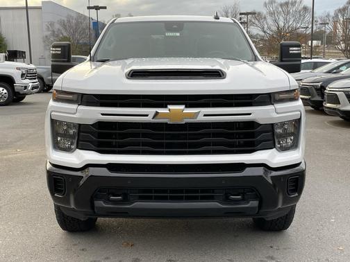 2026 Chevrolet Silverado 2500 Custom