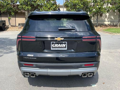Black Metallic 2026 Chevrolet Traverse LT