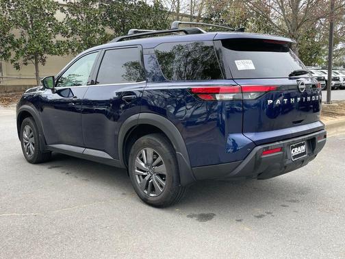 2024 Nissan Pathfinder SV FWD