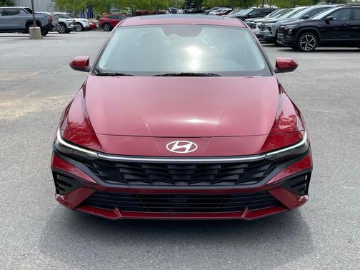 Ultimate Red 2025 Hyundai ELANTRA SEL