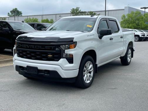 Summit White 2022 Chevrolet Silverado 1500 Custom