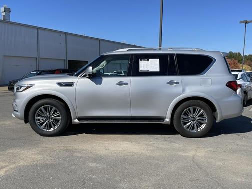 2021 INFINITI QX80 Luxe