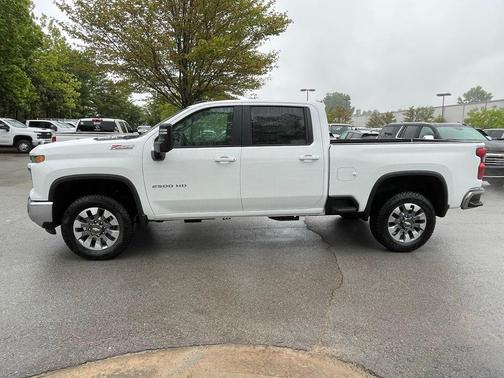 Summit White 2026 Chevrolet Silverado 2500 LT