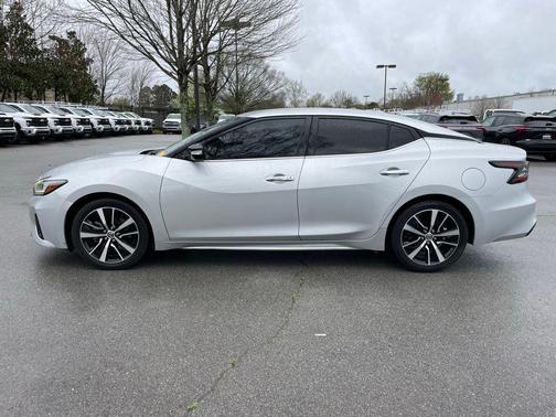 2022 Nissan Maxima SV Xtronic CVT
