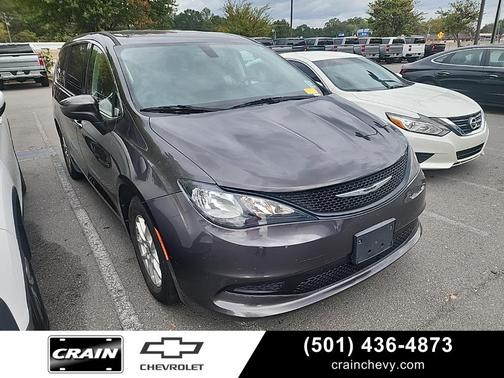 2022 Chrysler Voyager LX