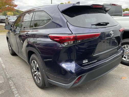 2023 Toyota Highlander Platinum