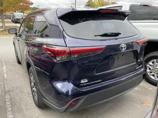 2023 Toyota Highlander Platinum