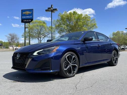2024 Nissan Altima SR FWD