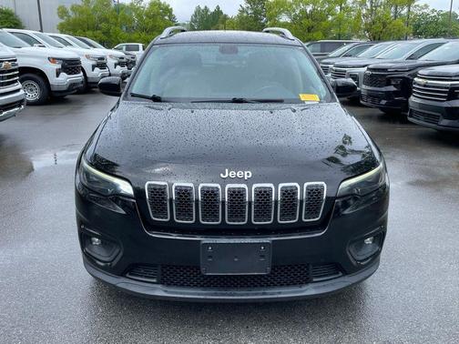 Diamond Black Crystal Pearlcoat 2019 Jeep Cherokee Latitude