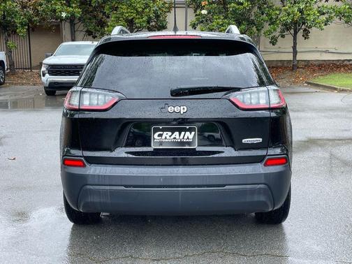 Diamond Black Crystal Pearlcoat 2019 Jeep Cherokee Latitude