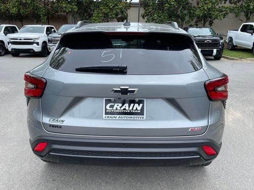 Sterling Gray Metallic 2026 Chevrolet Trax FWD 2RS