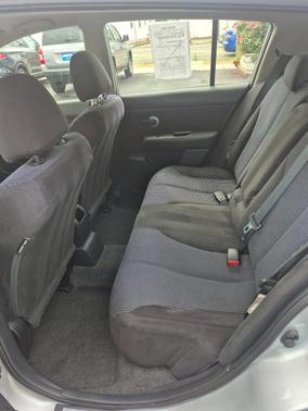 Brilliant Silver 2010 Nissan Versa 1.8 SL