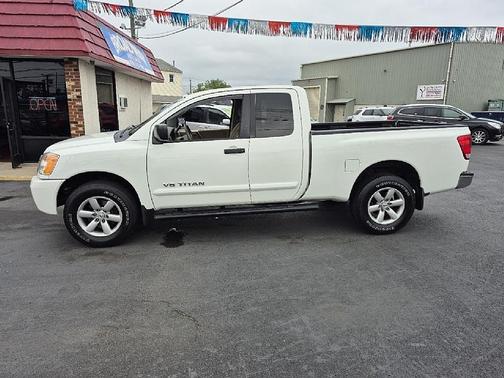 2010 Nissan Titan SE