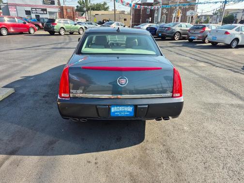 2011 Cadillac DTS Luxury
