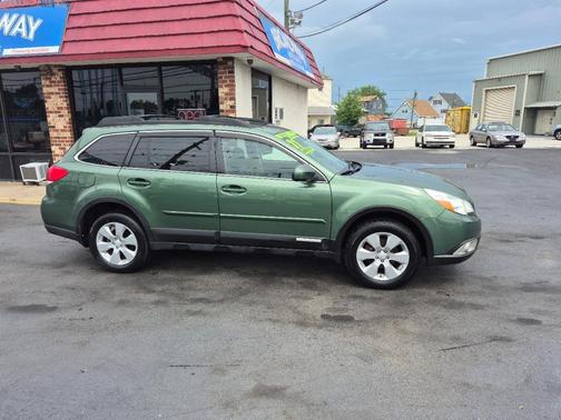 2011 Subaru Outback 2.5i Premium