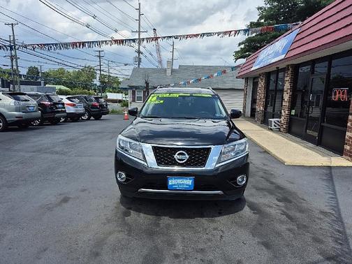 2016 Nissan Pathfinder SL