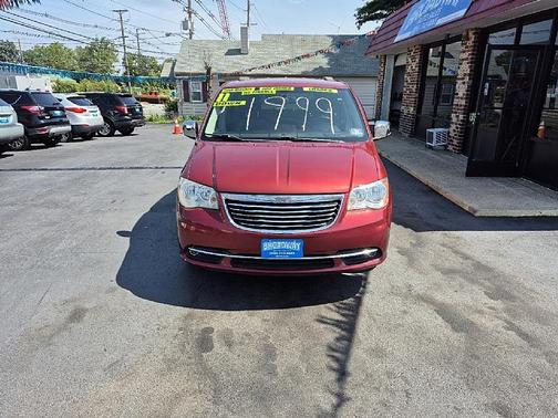 2011 Chrysler Town & Country Touring-L