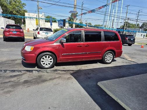 2011 Chrysler Town & Country Touring-L