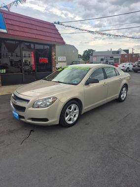 Beige 2010 Chevrolet Malibu LS Fleet