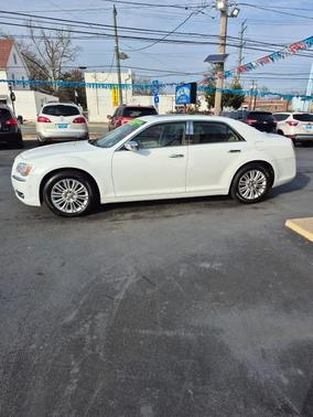 2011 Chrysler 300C Base