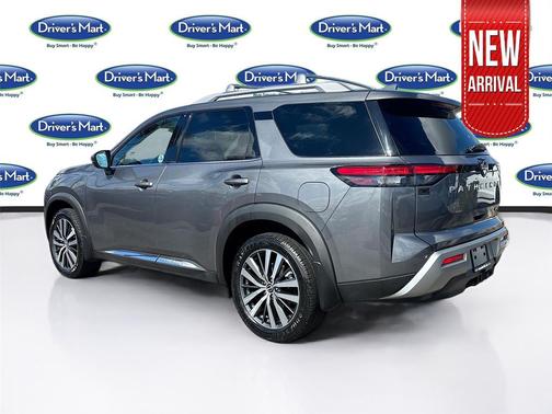 2022 Nissan Pathfinder Platinum 4WD