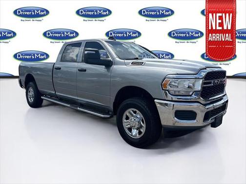 2023 RAM 2500 Tradesman Crew Cab 4x4 8' Box